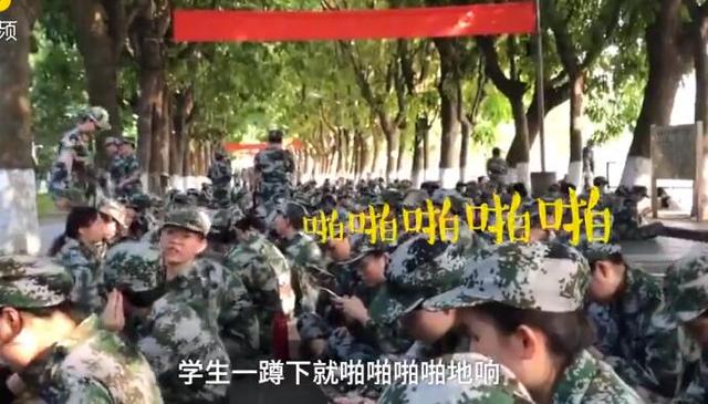 軍訓(xùn)服蹲下就崩線 給學(xué)生提供好一些材料的服裝有多難？